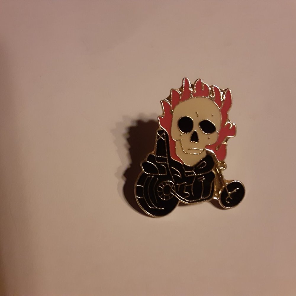 1" Flaming Skull on Motorcycle Enameled Lapel Pin - Picture 3 of 5